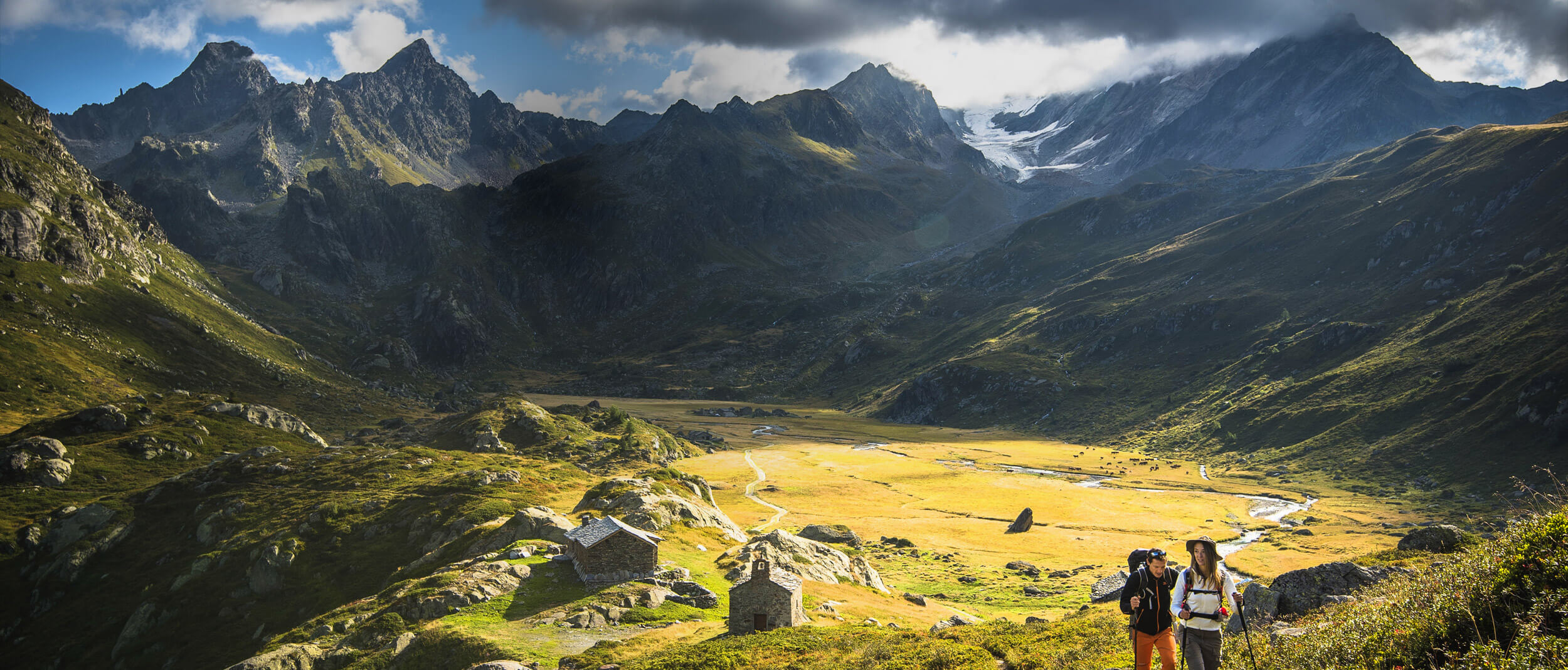 Image de fond : Photos de paysage de la vallée de Sainte-Foy en automne